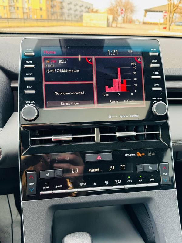 Used 2019 Toyota Avalon XLE w/ Moonroof Package image 11