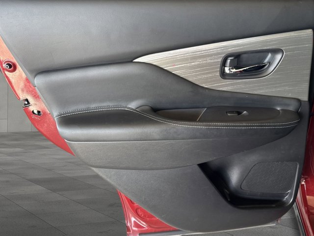 Used 2018 Nissan Murano SV w/ Premium Package image 25