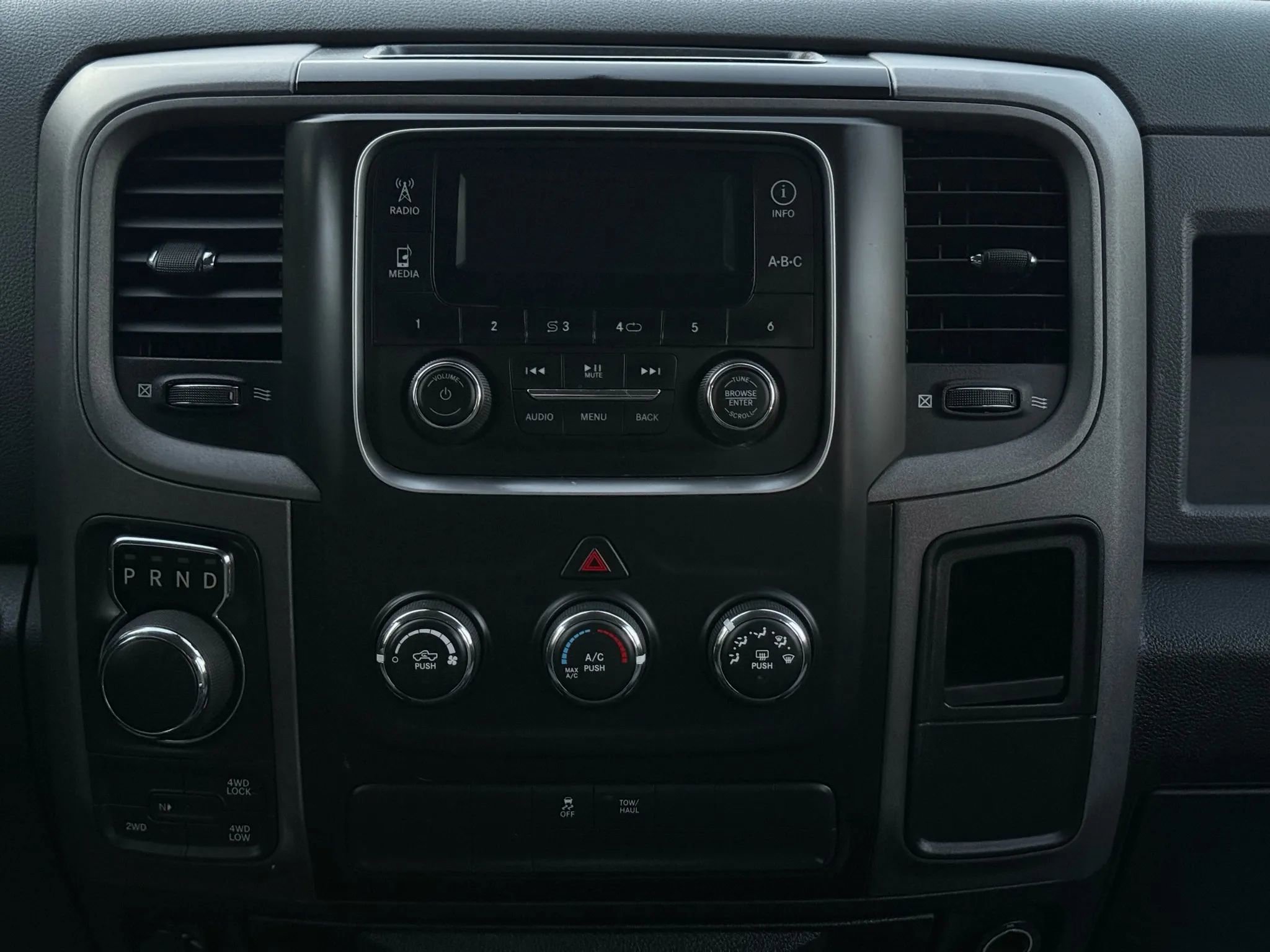 Used 2017 RAM 1500 Express image 28