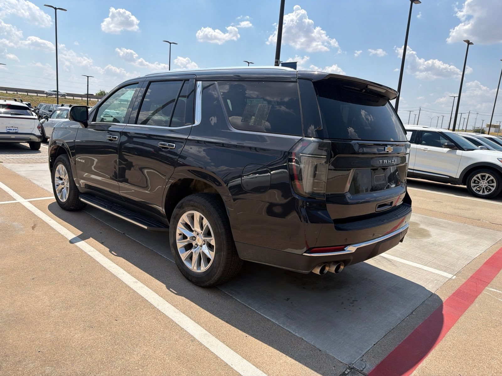 Used 2025 Chevrolet Tahoe Premier RWD image 8