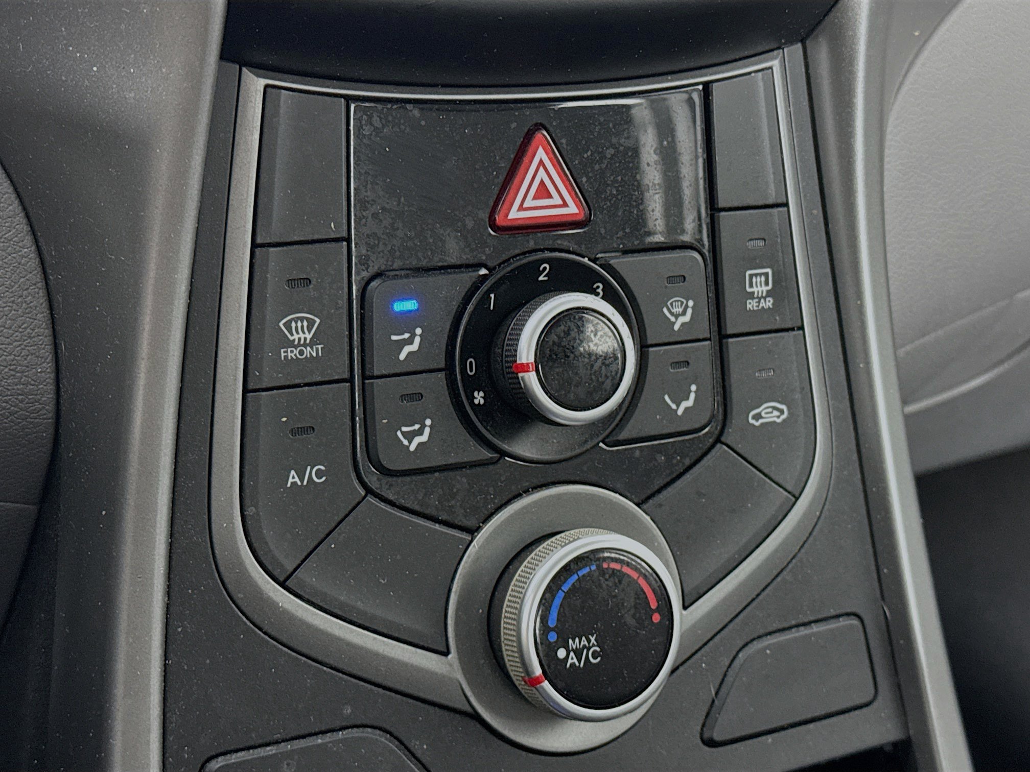 Used 2015 Hyundai Elantra SE w/ Option Group 02 FWD image 15