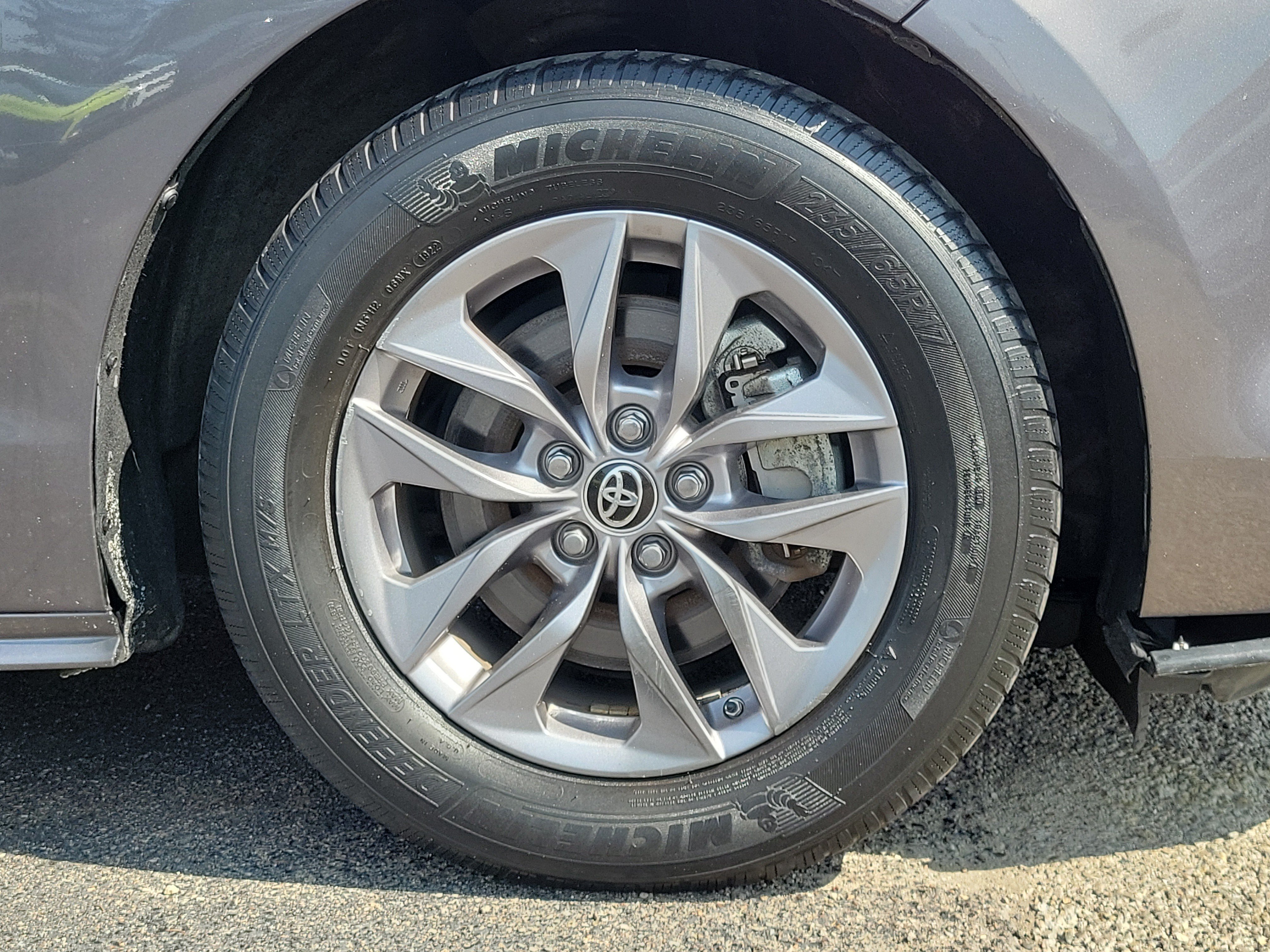Used 2021 Toyota Sienna XLE w/ XLE Plus Package AWD/4WD image 5