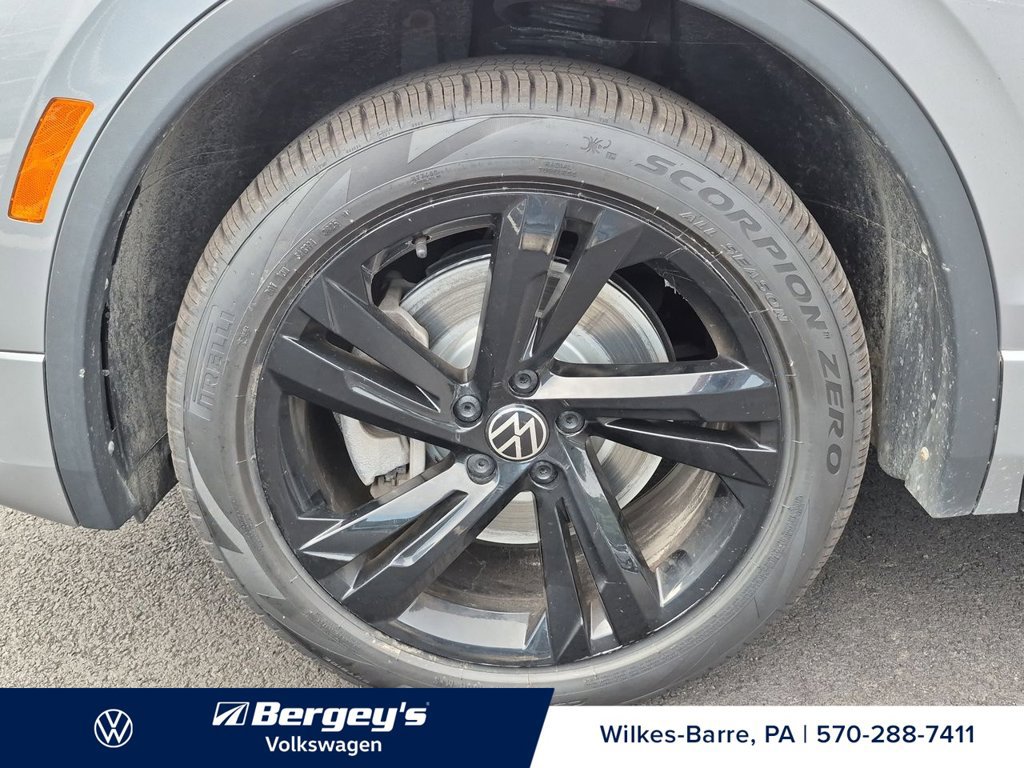 Certified 2024 Volkswagen Tiguan SE R-Line AWD/4WD image 20
