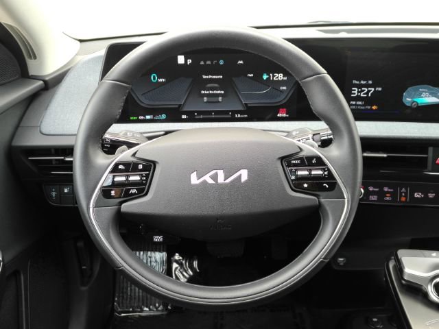 Used 2024 Kia EV6 Light RWD image 31