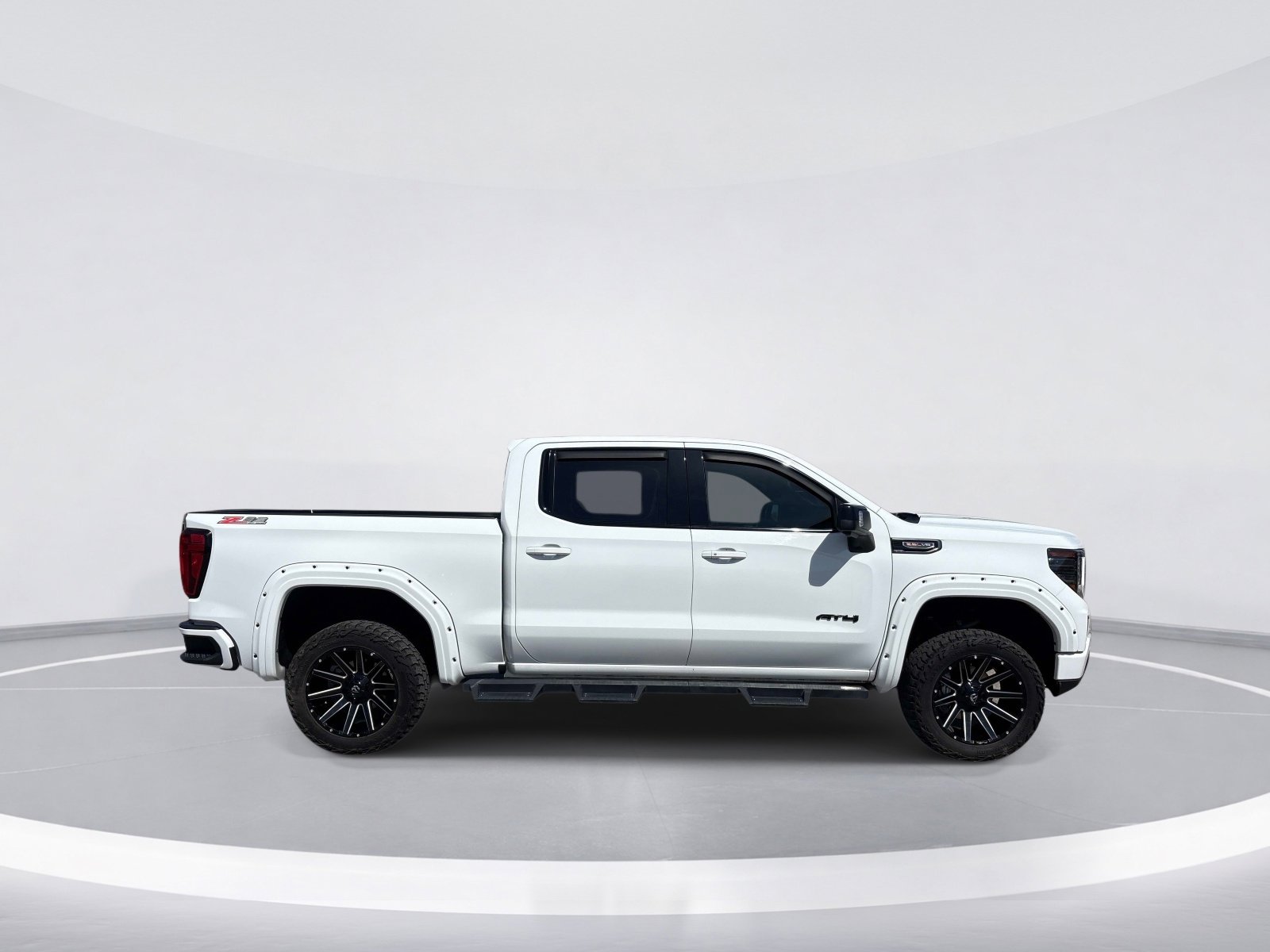 Used 2022 GMC Sierra 1500 AT4 w/ AT4 Premium Package image 9