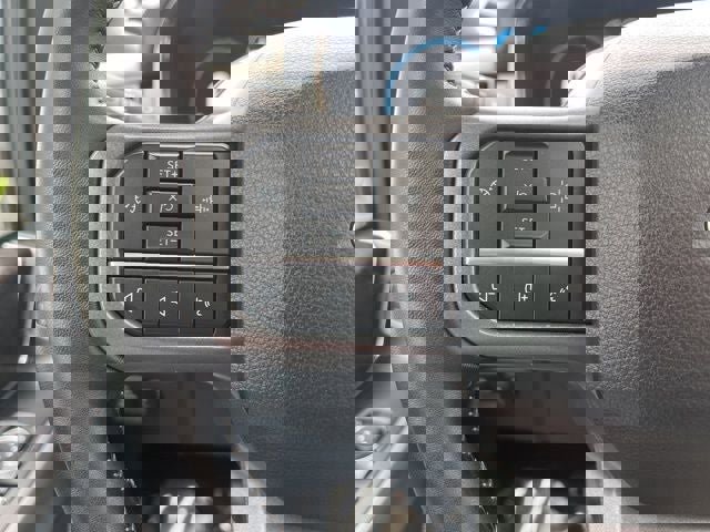 Used 2023 Ford F150 Lariat w/ Trailer Tow Package image 28