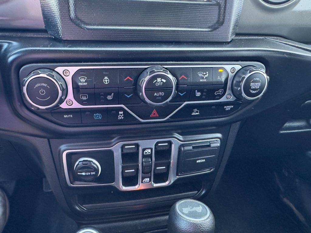 Used 2023 Jeep Wrangler Unlimited w/ Cold Weather Group AWD/4WD image 12