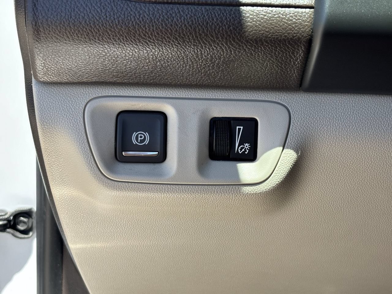 Used 2019 GMC Acadia Denali w/ Technology Package FWD image 30
