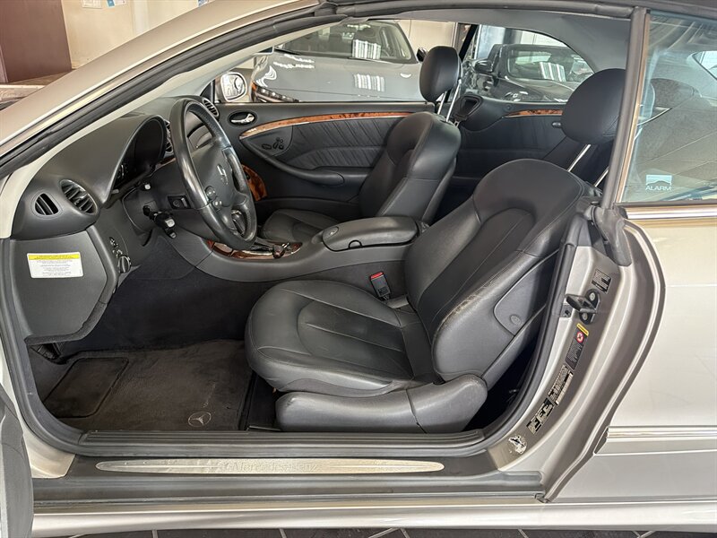 Used 2005 Mercedes-Benz CLK 500 Cabriolet image 9