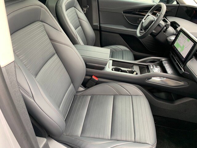 New 2026 Lincoln Nautilus Reserve w/ Jet Appearance Package image 17