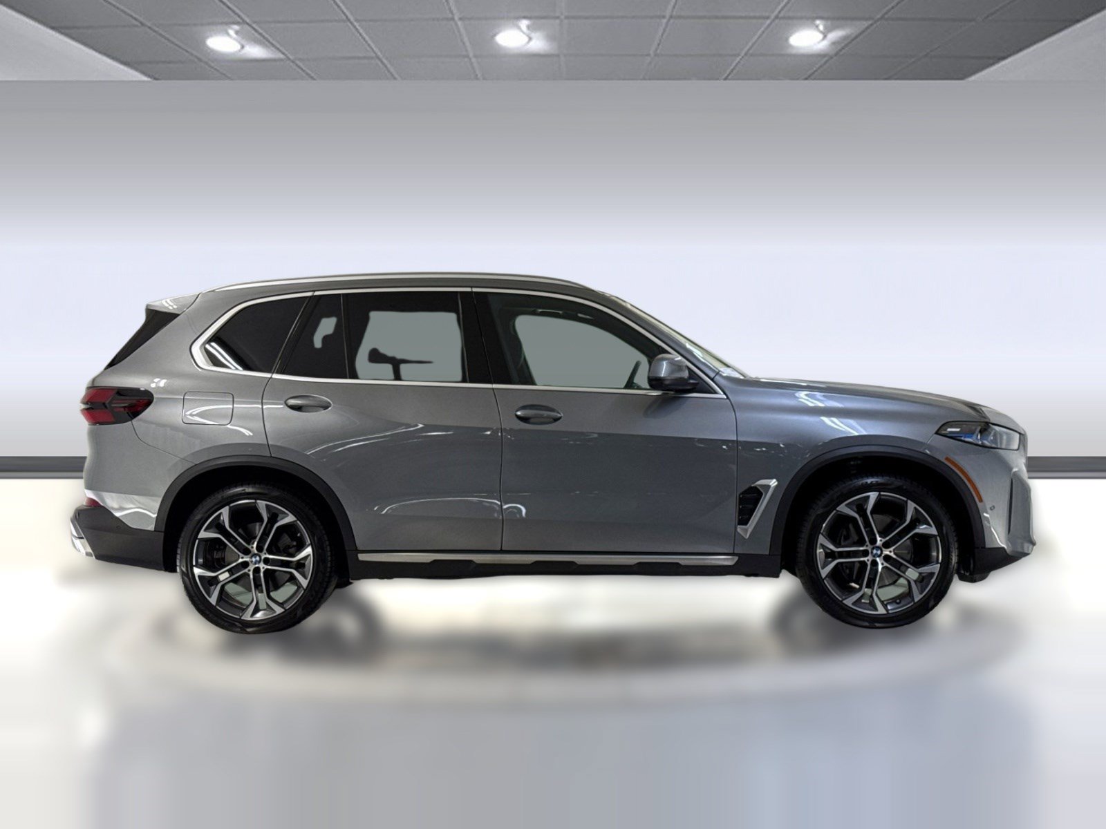 Used 2026 BMW X5 sDrive40i w/ Parking Assistance Package RWD image 7