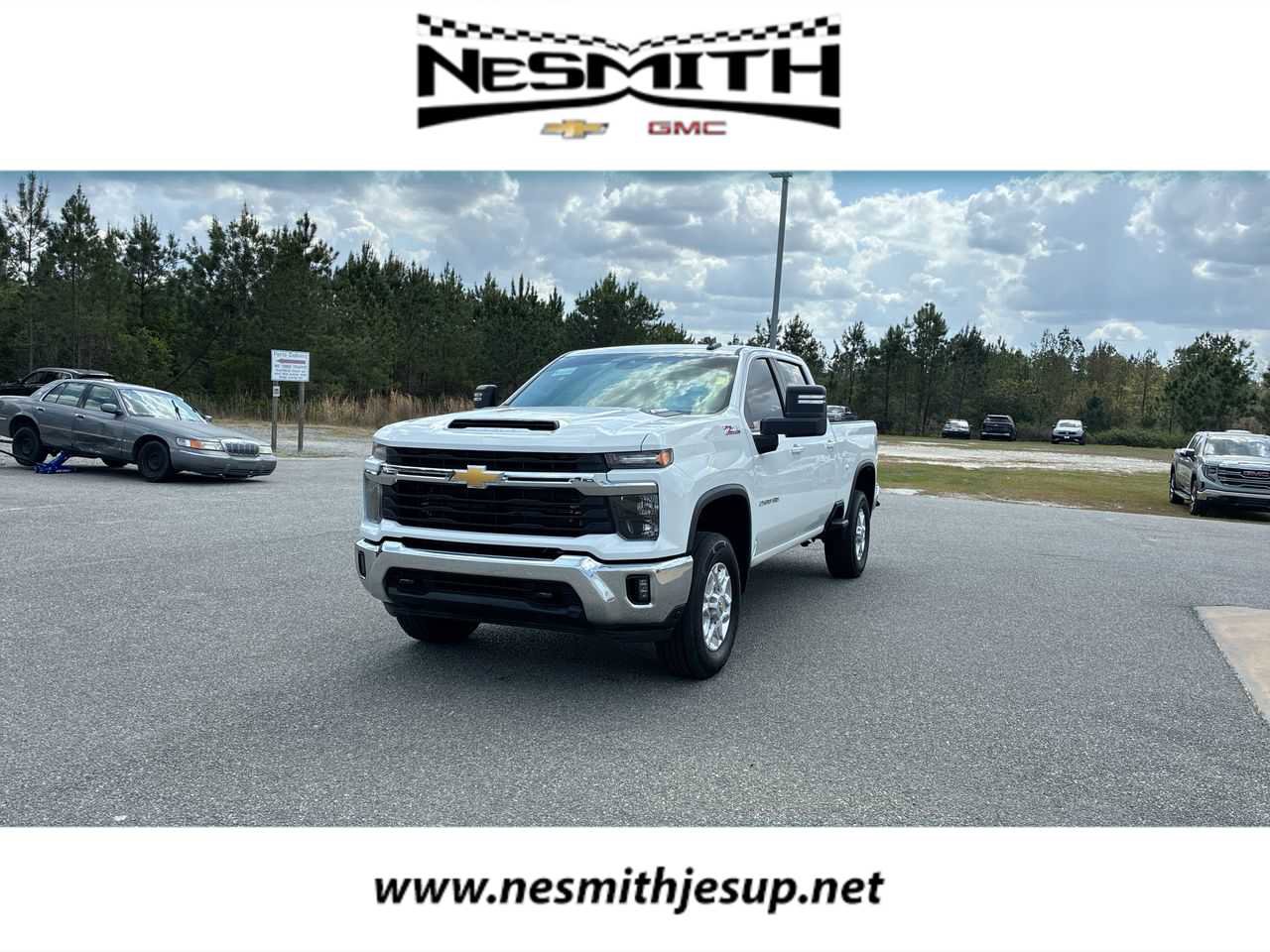 Used 2025 Chevrolet Silverado 2500 LT image 1