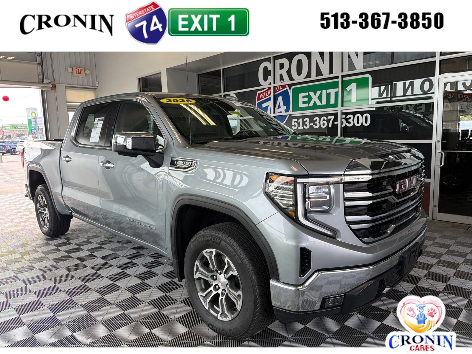 Used 2026 GMC Sierra 1500 SLT AWD/4WD image 1