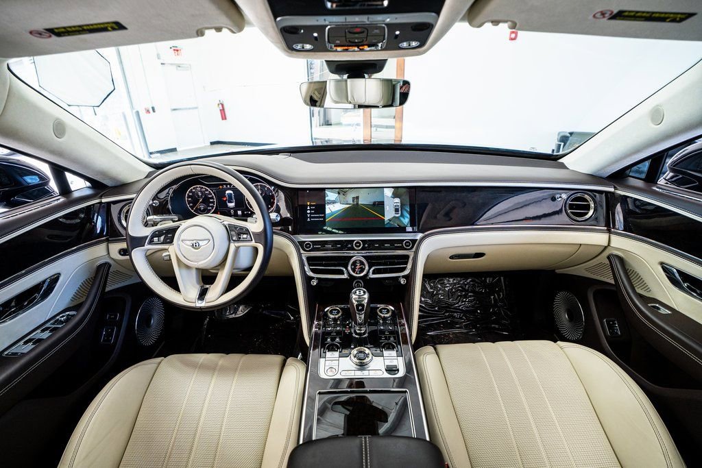 Used 2020 Bentley Flying Spur W12 image 59