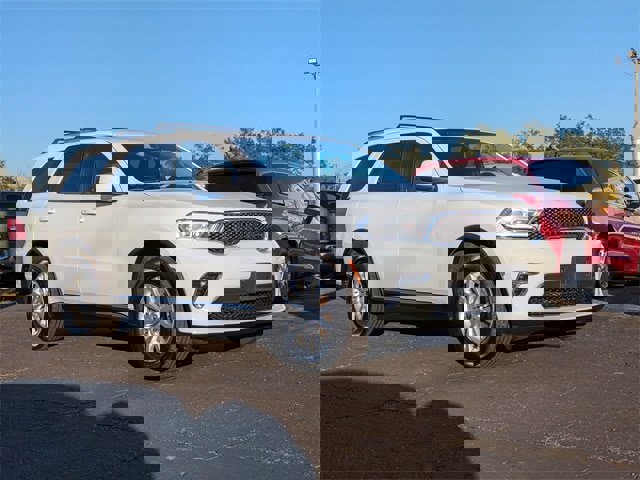 Used 2021 Dodge Durango SXT image 2