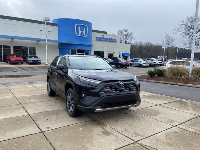 Used 2023 Toyota RAV4 Limited image 2