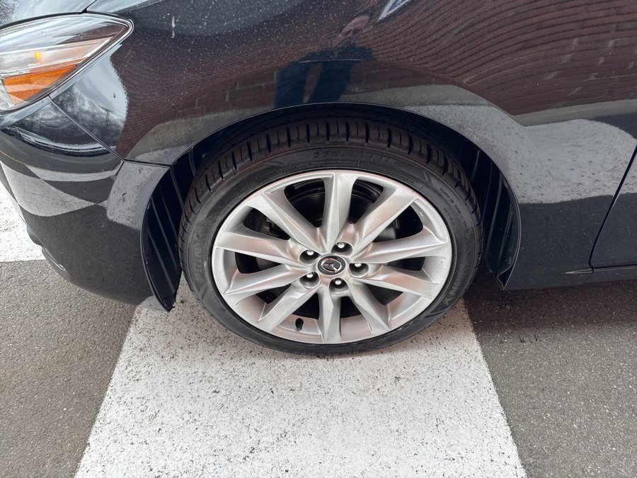 Used 2017 MAZDA MAZDA3 Grand Touring image 12