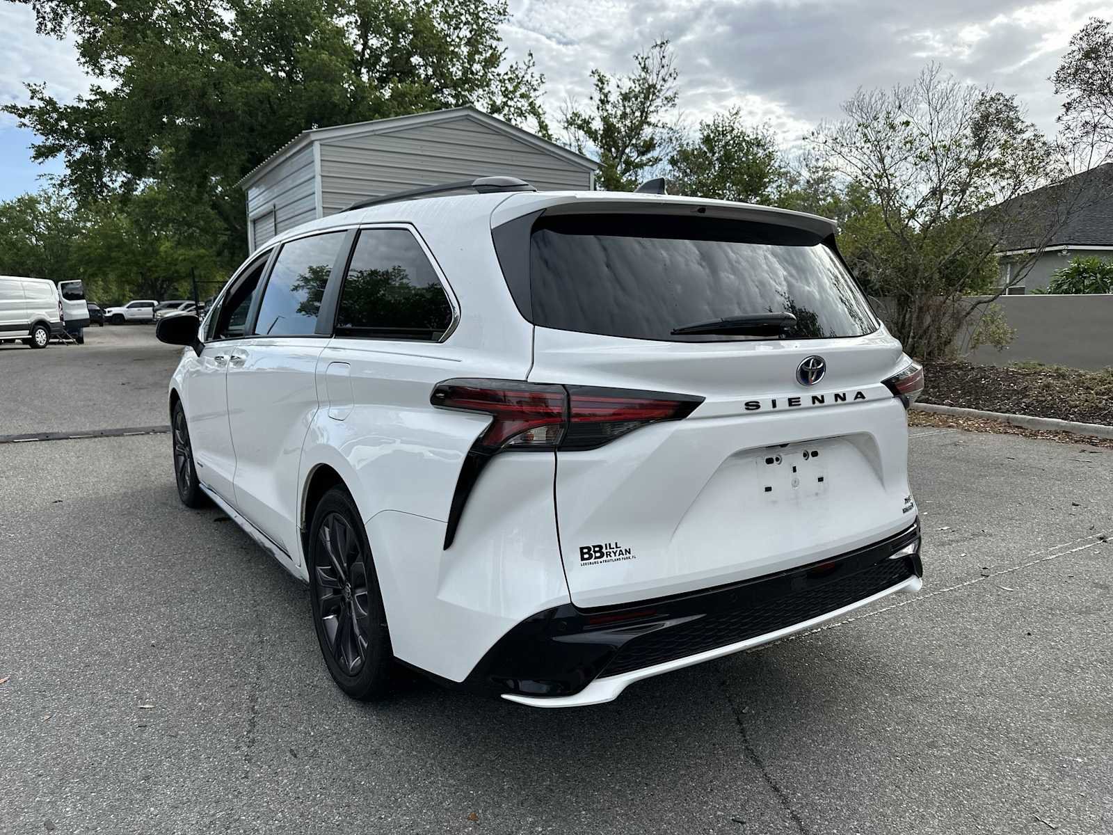 Used 2021 Toyota Sienna XSE image 4