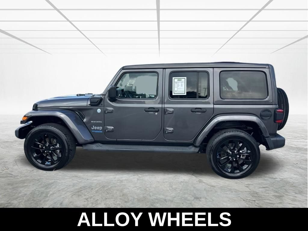 Used 2022 Jeep Wrangler Unlimited Sahara w/ Safety Group AWD/4WD image 8
