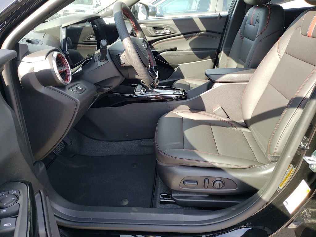 New 2026 Chevrolet Trax RS w/ Driver Confidence Package image 14