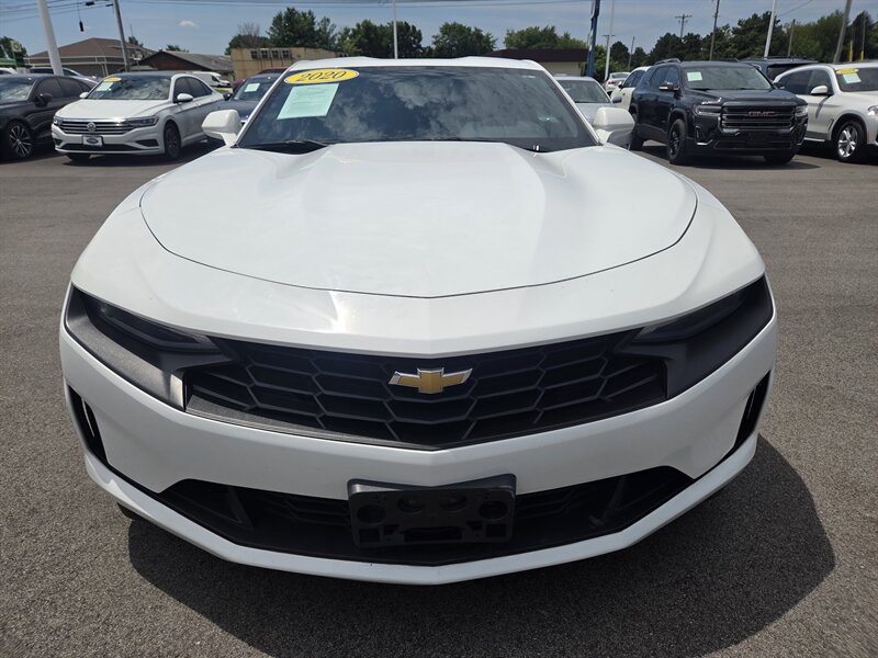 Used 2020 Chevrolet Camaro LT w/ Technology Package RWD image 8