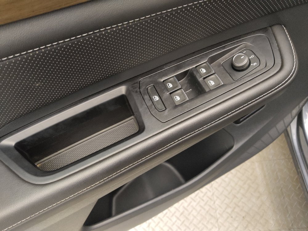 Used 2024 Volkswagen Atlas SE w/ Panoramic Sunroof Package FWD image 27
