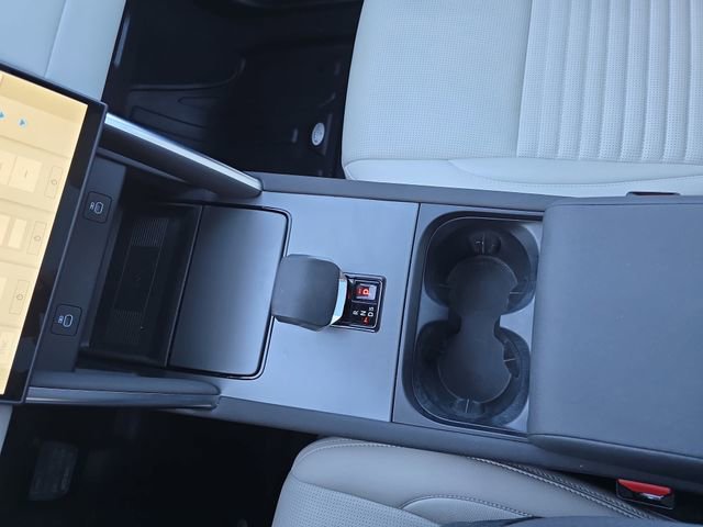 Certified 2025 Land Rover Discovery Sport S image 28