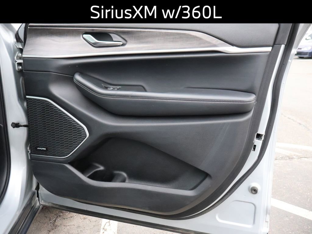 Used 2021 Jeep Grand Cherokee L Limited AWD/4WD image 11