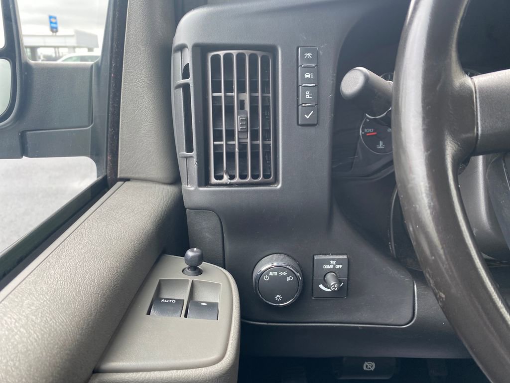 Used 2023 GMC Savana 2500 w/ Driver Convenience Package RWD image 31