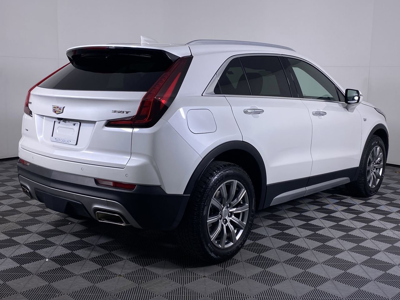 Certified 2023 Cadillac XT4 Premium Luxury AWD/4WD image 36