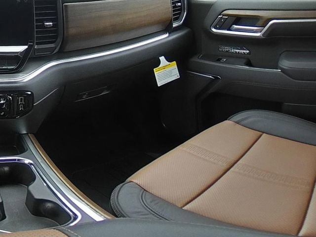 New 2026 Chevrolet Silverado 1500 High Country w/ High Country Premium Package AWD/4WD image 33