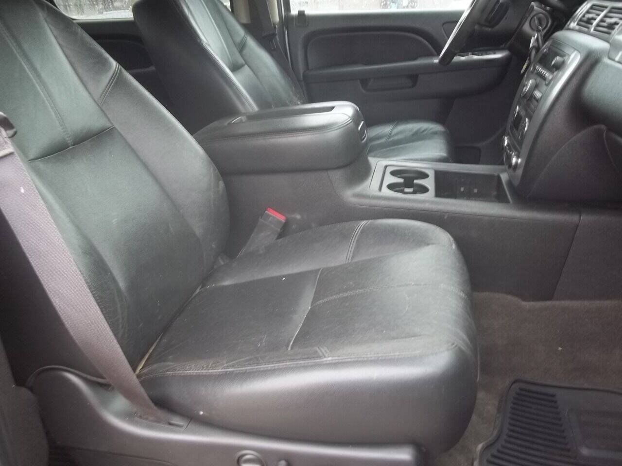 Used 2014 Chevrolet Silverado 2500 LTZ w/ LTZ Plus Package AWD/4WD image 10