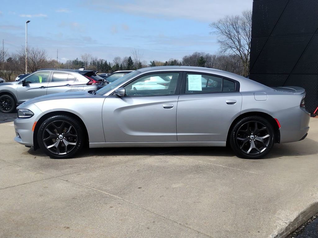 Used 2017 Dodge Charger SXT w/ Rallye Appearance Group image 8