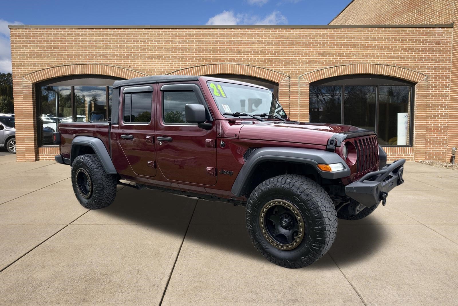 Used 2021 Jeep Gladiator Sport w/ Trailer Tow Package AWD/4WD image 2