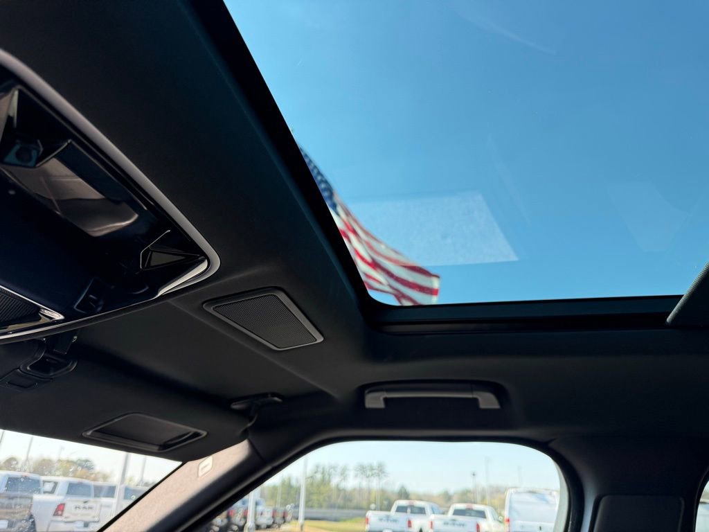 Used 2020 Land Rover Range Rover Sport SE image 21