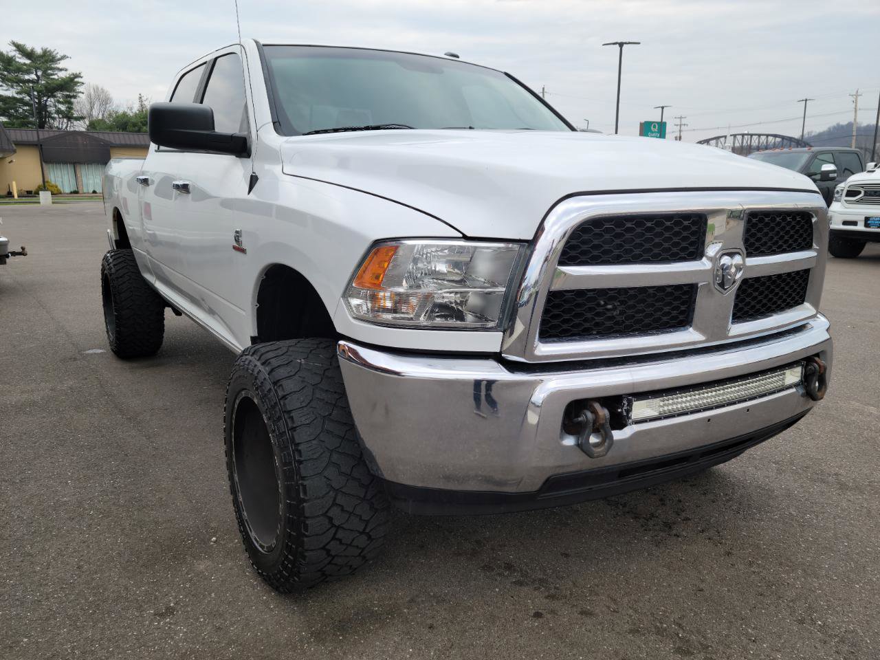 Used 2015 RAM 2500 SLT AWD/4WD image 3