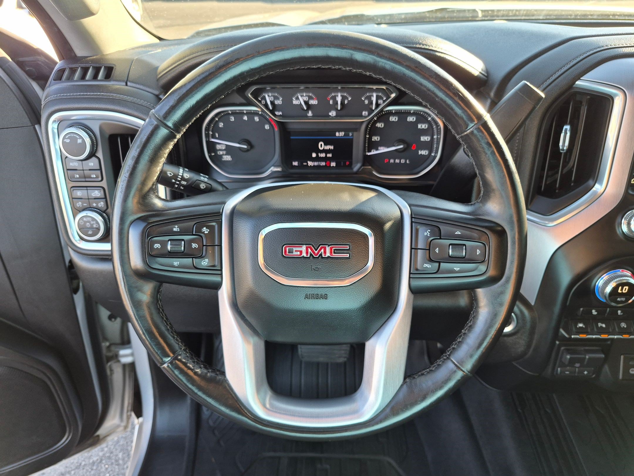Used 2019 GMC Sierra 1500 SLT w/ Driver Alert Package I AWD/4WD image 18