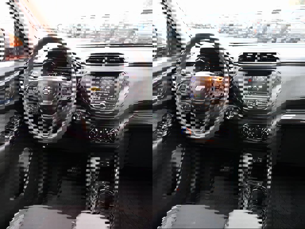 Used 2022 Chevrolet TrailBlazer LT w/ Driver Confidence Package image 14