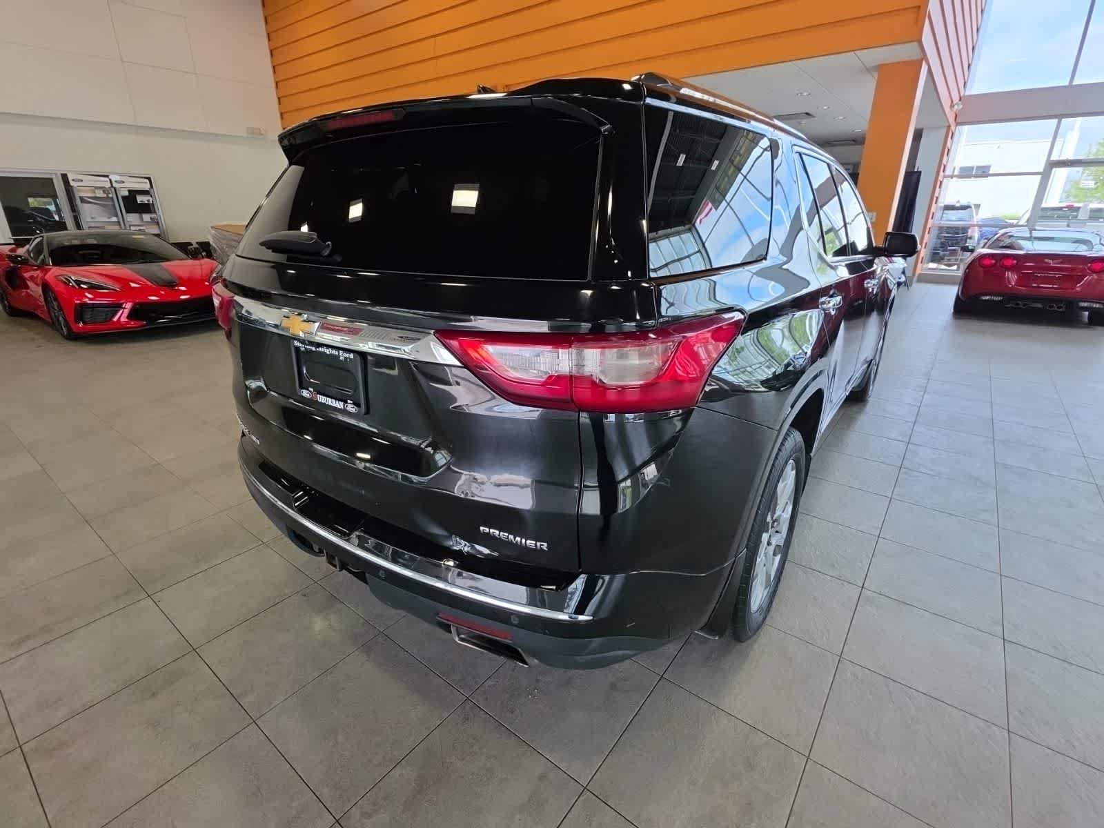 Used 2019 Chevrolet Traverse Premier w/ LPO, Cargo Package AWD/4WD image 9