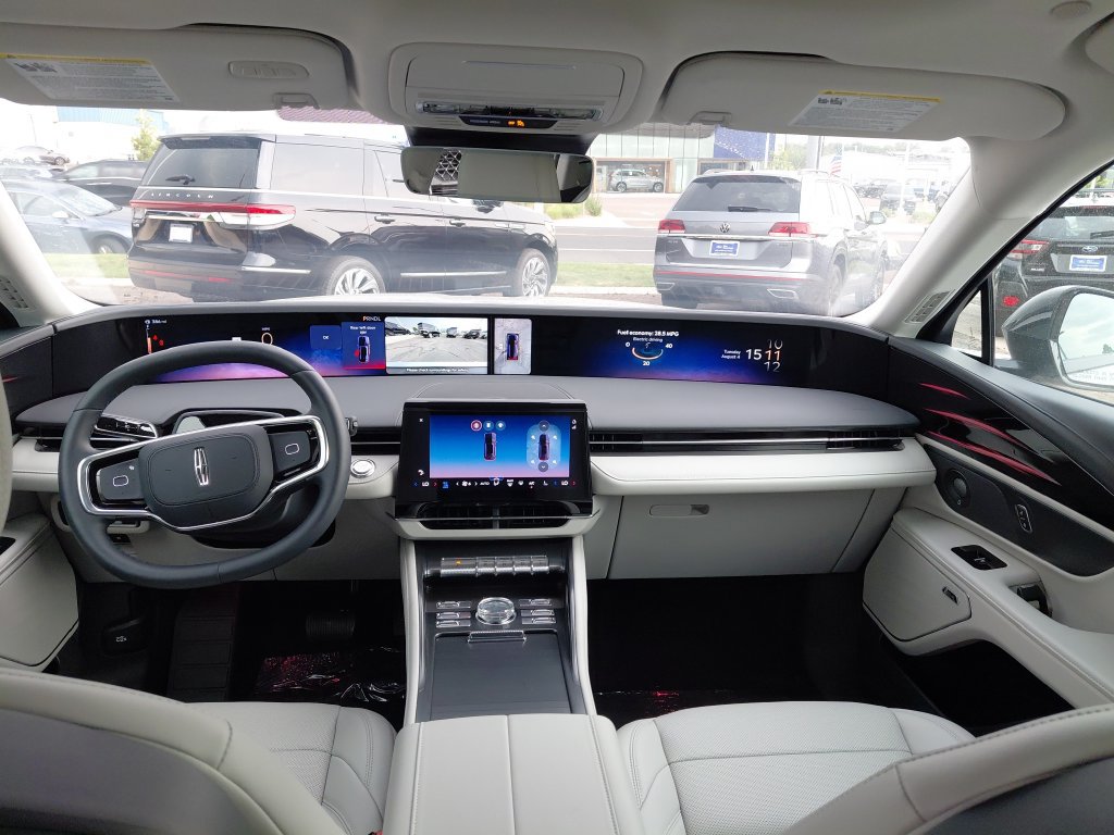 New 2026 Lincoln Nautilus Premier w/ Equipment Group 102A AWD/4WD image 28