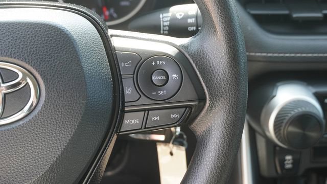 Used 2019 Toyota RAV4 LE image 28
