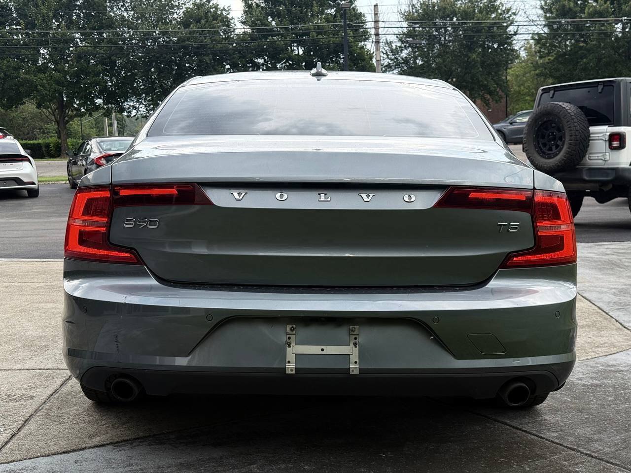 Used 2018 Volvo S90 T5 Momentum FWD image 6