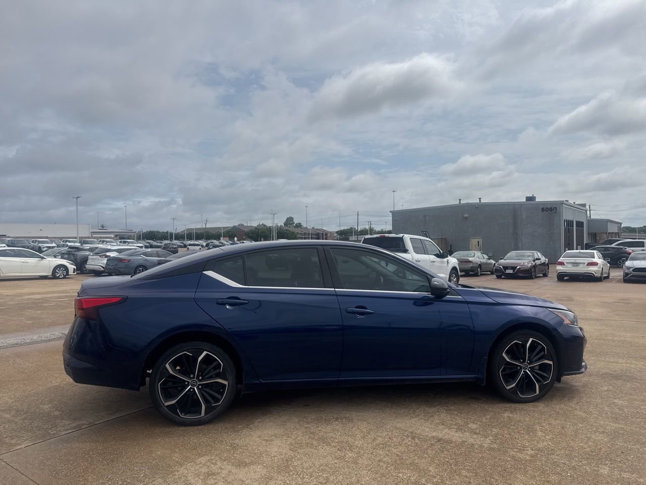 Certified 2024 Nissan Altima 2.5 SR AWD/4WD image 23