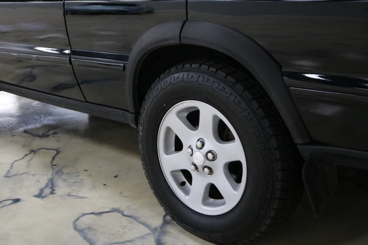 Used 2004 Land Rover Discovery HSE image 10