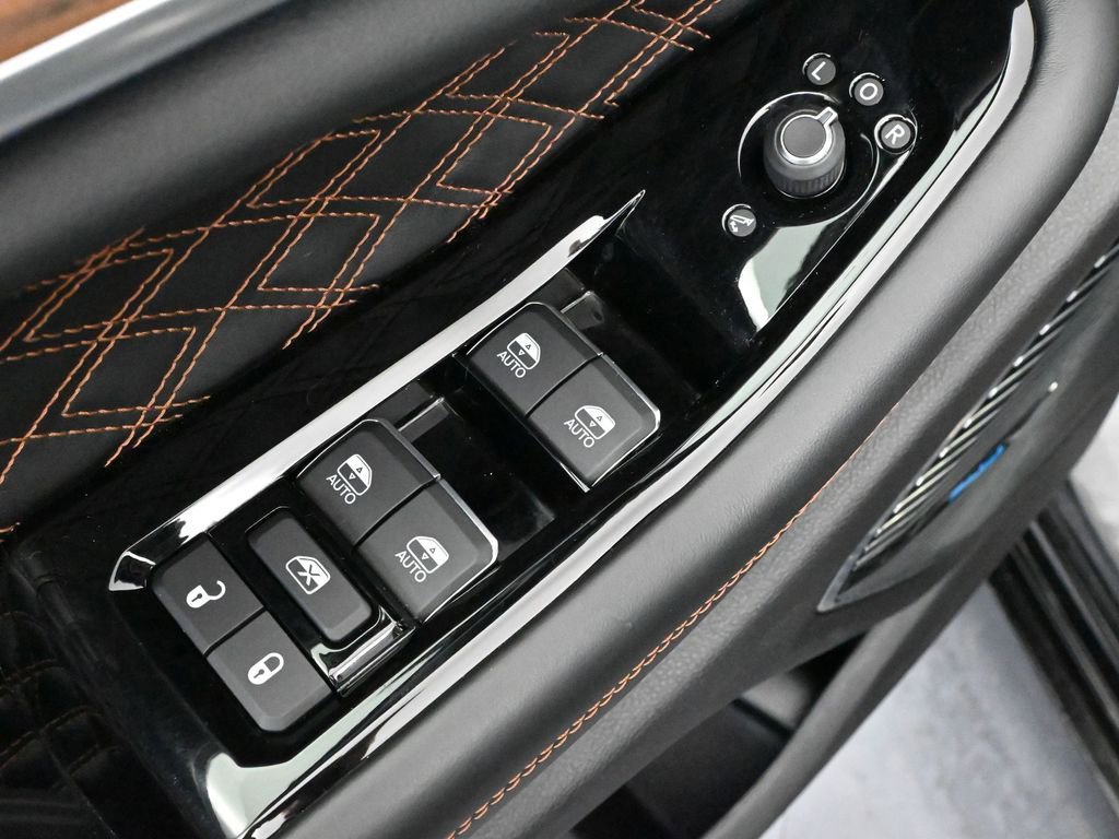 Used 2021 Jeep Grand Cherokee L Summit w/ Luxury Tech Group V image 20