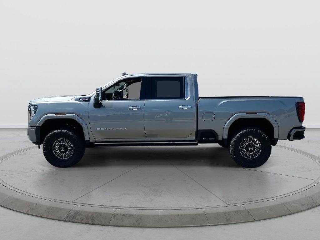 Used 2024 GMC Sierra 3500 Denali w/ Technology Package AWD/4WD image 5
