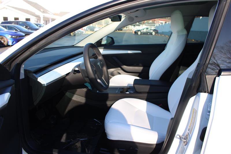 Used 2021 Tesla Model 3 Performance image 11