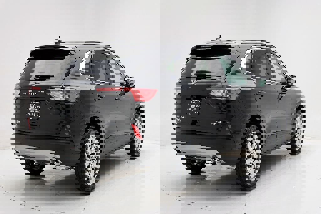 Used 2022 Ford Escape Titanium w/ Titanium Elite Package image 9