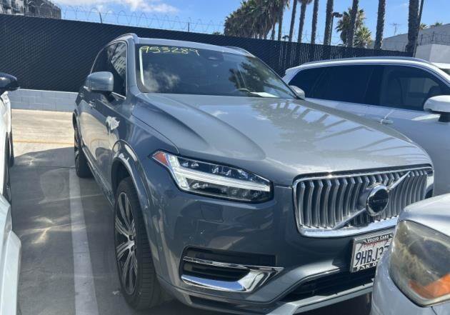 Used 2023 Volvo XC90 T8 Plus AWD/4WD image 2