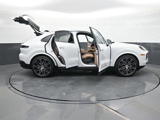 New 2026 Porsche Cayenne Coupe image 34
